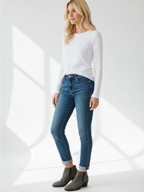 Aquatalia suede leather grey ankle boots chunky heels black elastic ankle 7.5